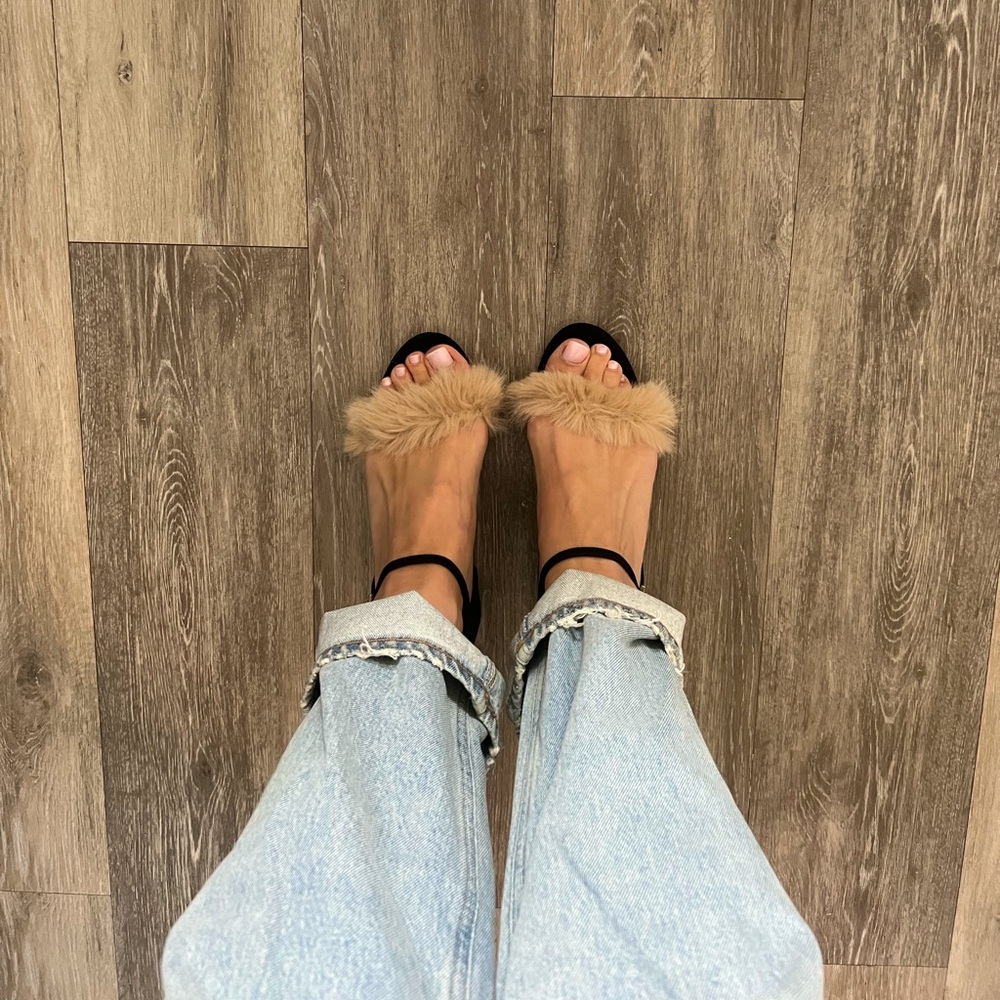 ZARA - TAUPE FAUX FUR BLOCK HEEL SANDAL